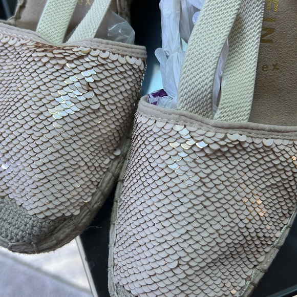 Cute sparkly wedge New ANNE Klein - Picture 5 of 8